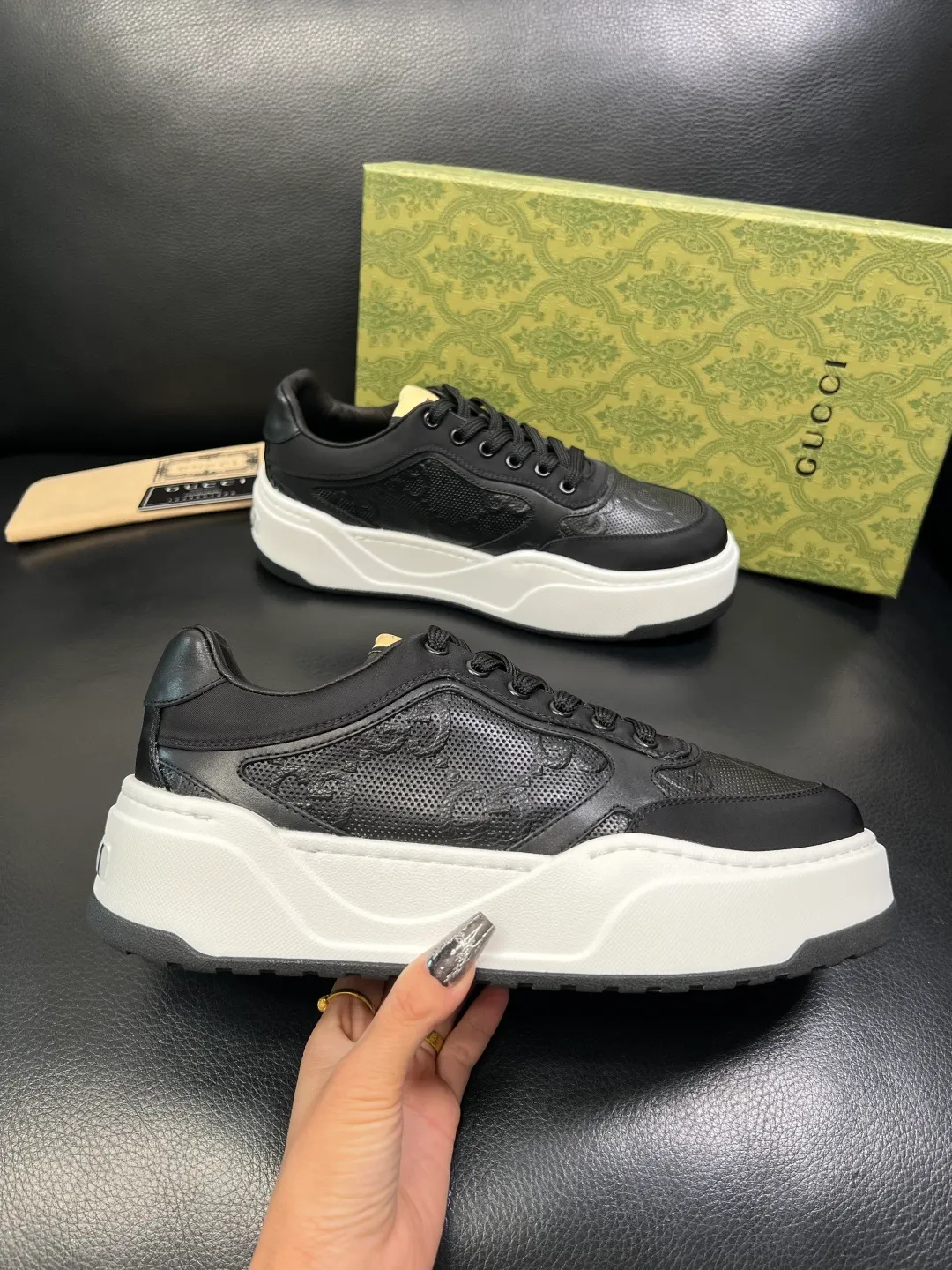 Men's shoes 💰840 Gucci high quality top crafts Gucci counter new original factory configuration, imported cowhide fabric from Italy, imported cowhide lining, breathable and comfortable, sole: original factory special supply original sole super comfortable, original factory and single goods, welcome to compare, code number 38-44 (customized 45 46)